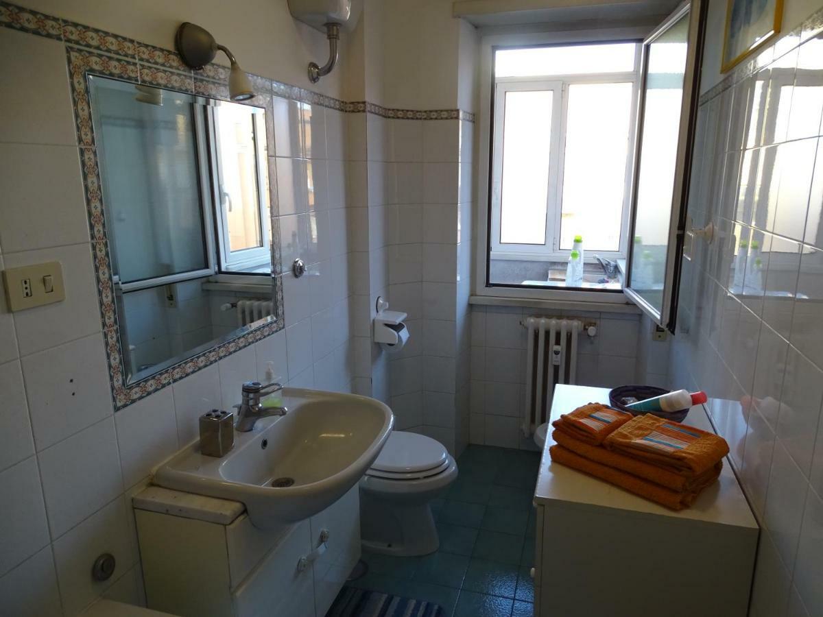 Lägenhet Casa Valeria Metro B1 *